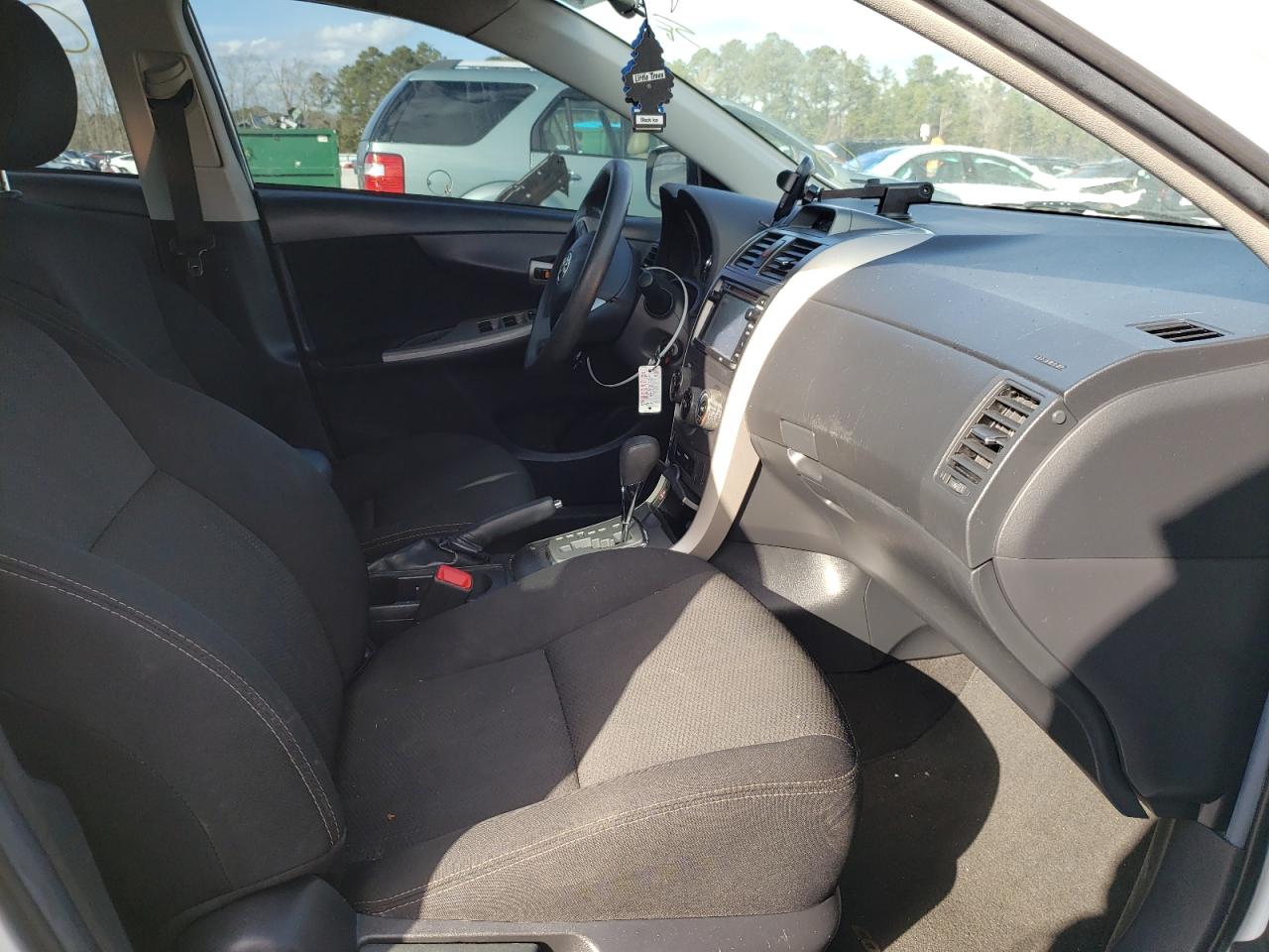 Photo 5 from auction – 2013 TOYOTA COROLLA BA with VIN 5YFBU4EE5DP155860
