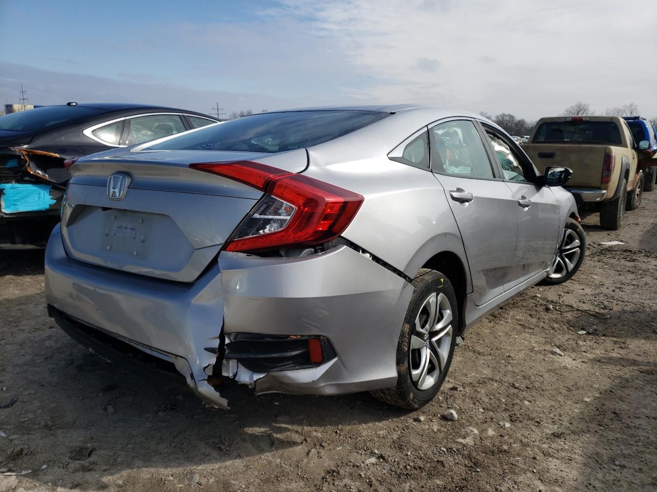 Photo 4 from auction – 2018 HONDA CIVIC LX with VIN 2HGFC2F58JH541571