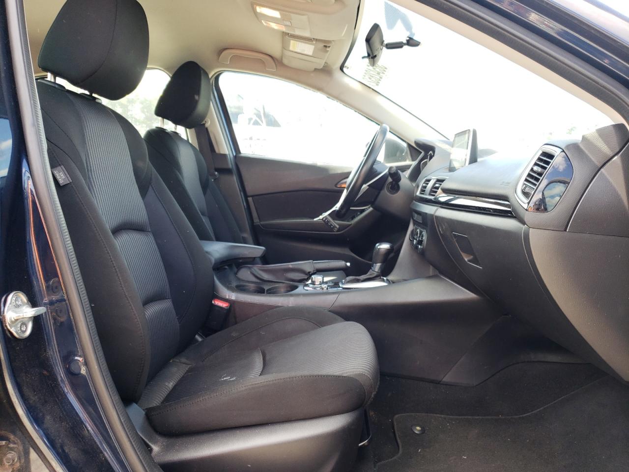 Photo 5 from auction – 2015 MAZDA 3 TOURING with VIN JM1BM1V78F1247682