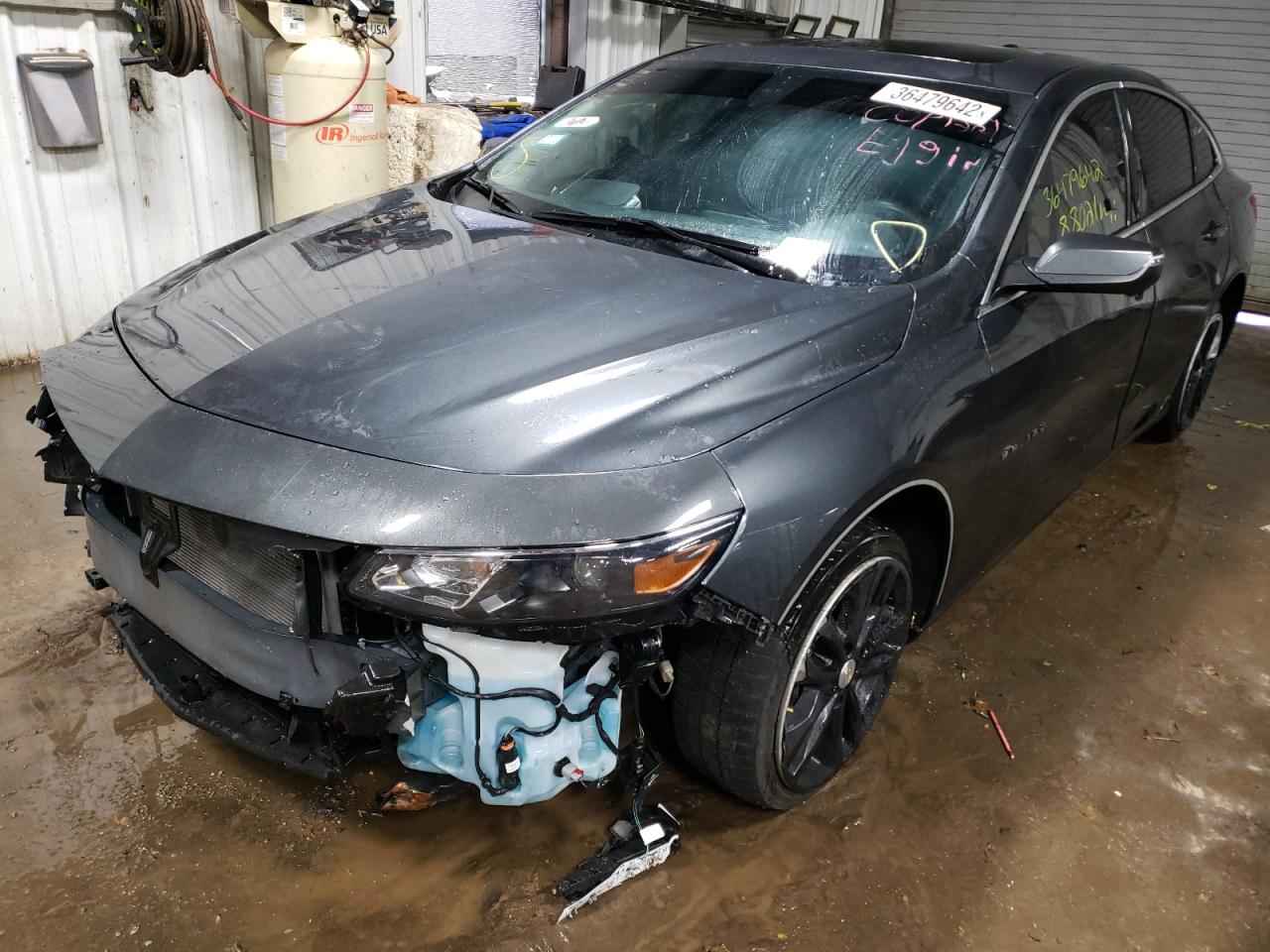 Photo 2 from auction – 2018 CHEVROLET MALIBU LT with VIN 1G1ZD5STXJF150897