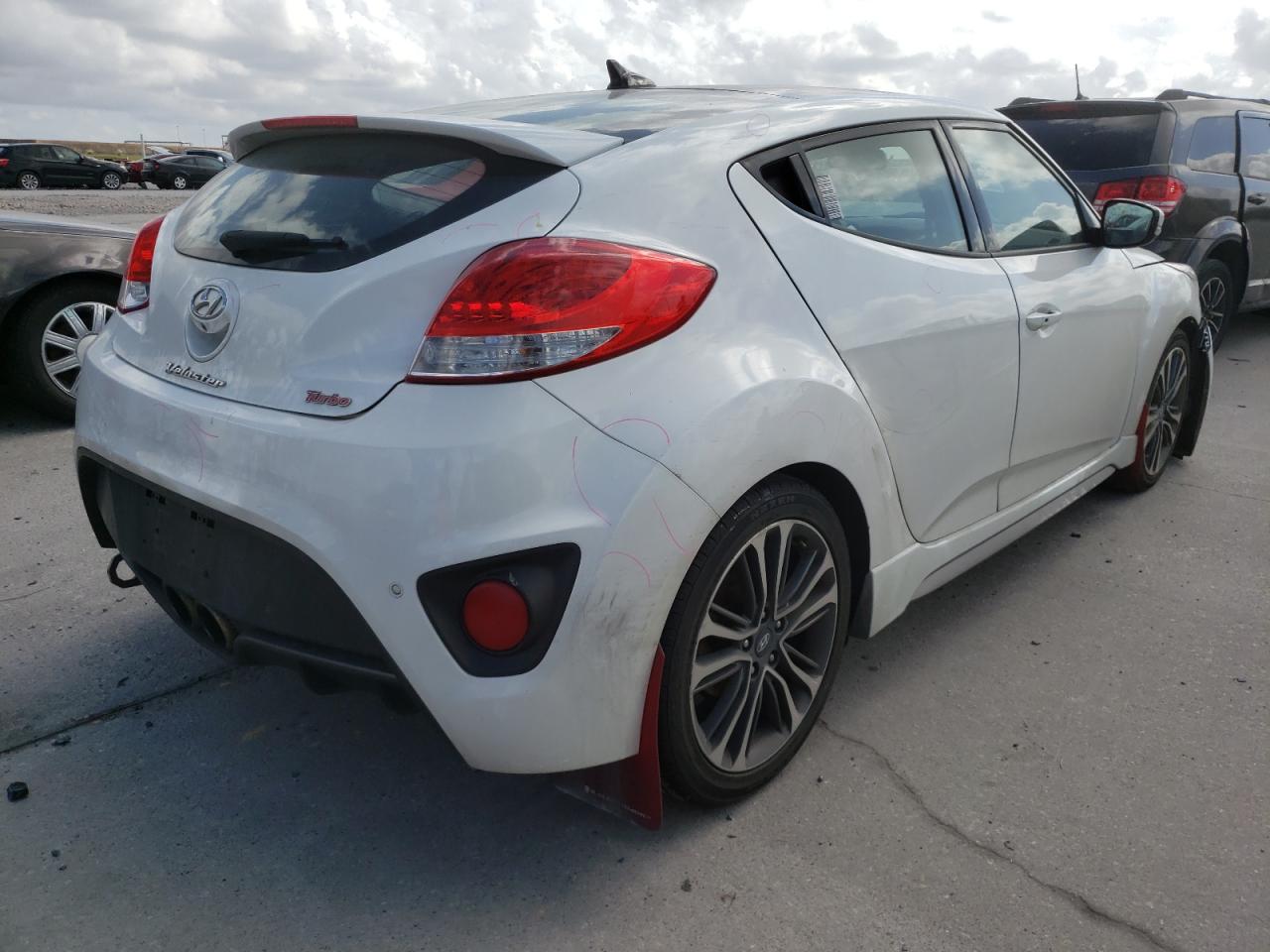 Photo 4 from auction – 2016 HYUNDAI VELOSTER T with VIN KMHTC6AE4GU283664