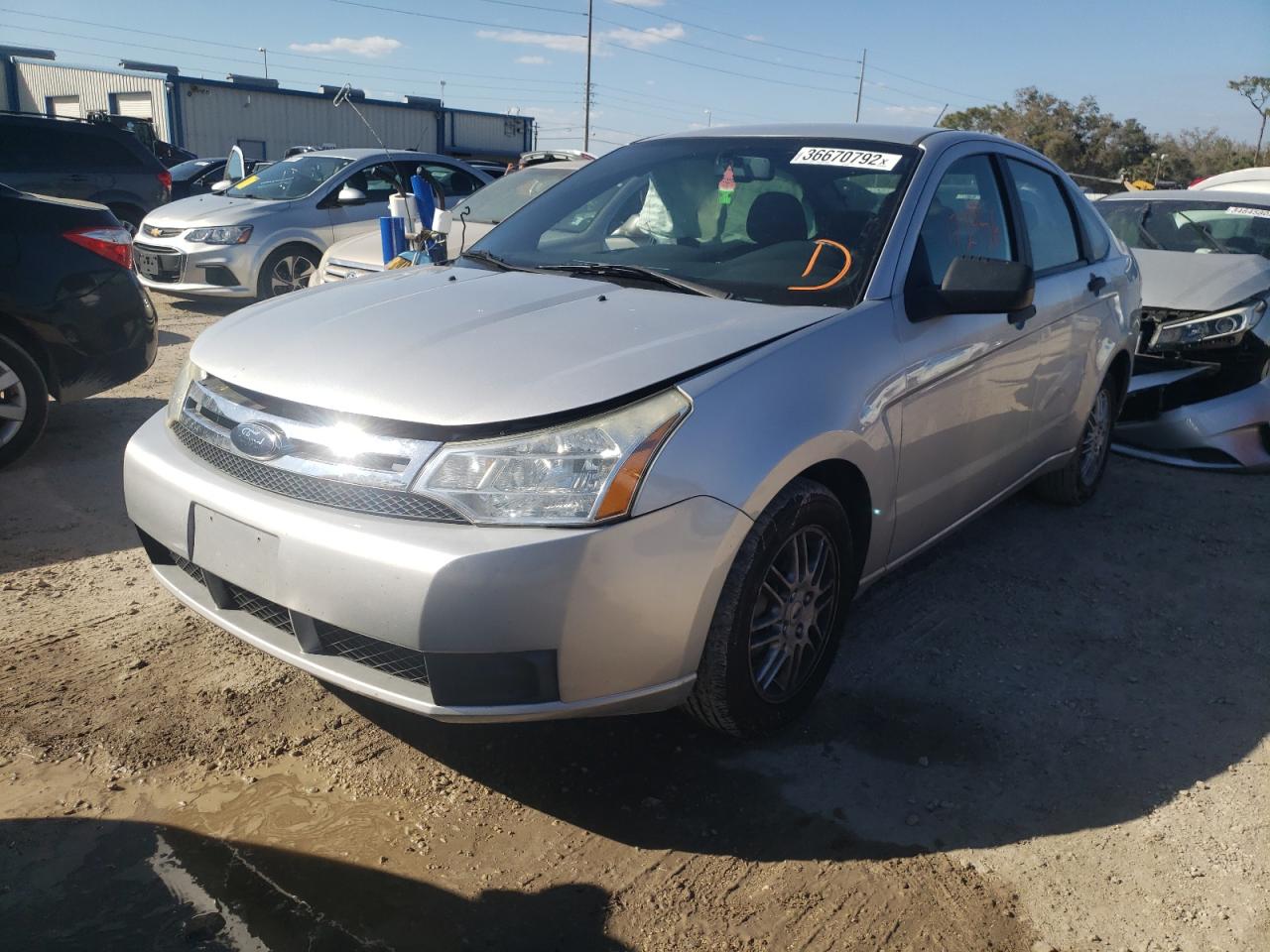 Photo 2 from auction – 2010 FORD FOCUS SE with VIN 1FAHP3FN6AW120036