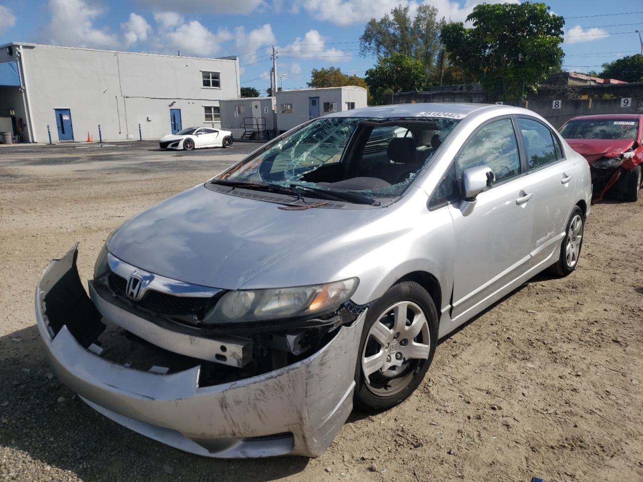 Photo 2 from auction – 2010 HONDA CIVIC LX with VIN 2HGFA1F58AH306698