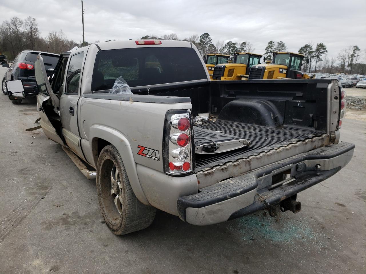Photo 3 from auction – 2005 CHEVROLET SILVERADO with VIN 2GCEK13T751274822