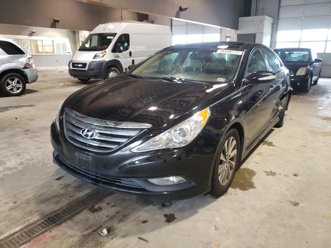Photo 2 from auction – 2014 HYUNDAI SONATA SE with VIN 5NPEC4AC7EH870772