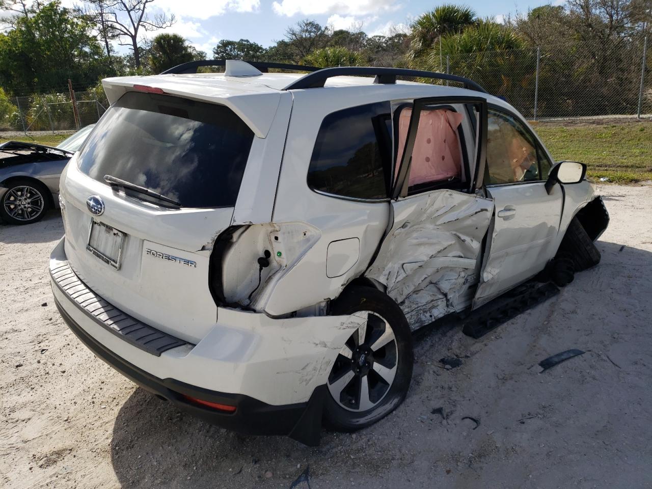 Photo 4 from auction – 2018 SUBARU FORESTER with VIN JF2SJAJC1JH404286