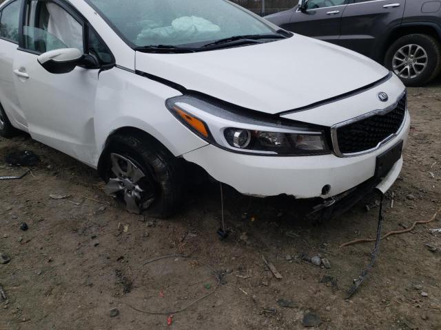 Photo 9 from auction – 2018 KIA FORTE LX with VIN 3KPFK4A70JE269180