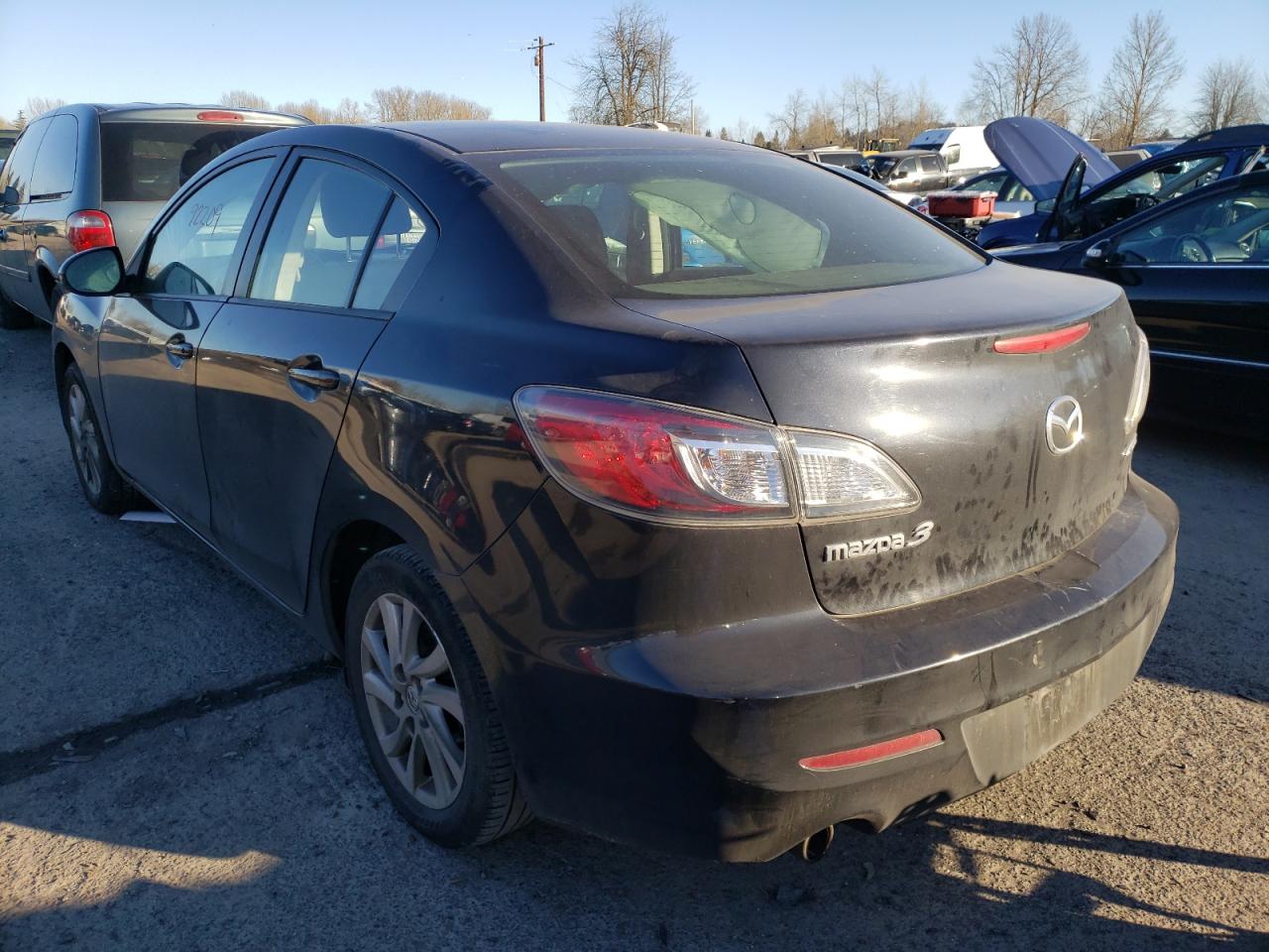 Photo 3 from auction – 2012 MAZDA 3 I with VIN JM1BL1V88C1658426