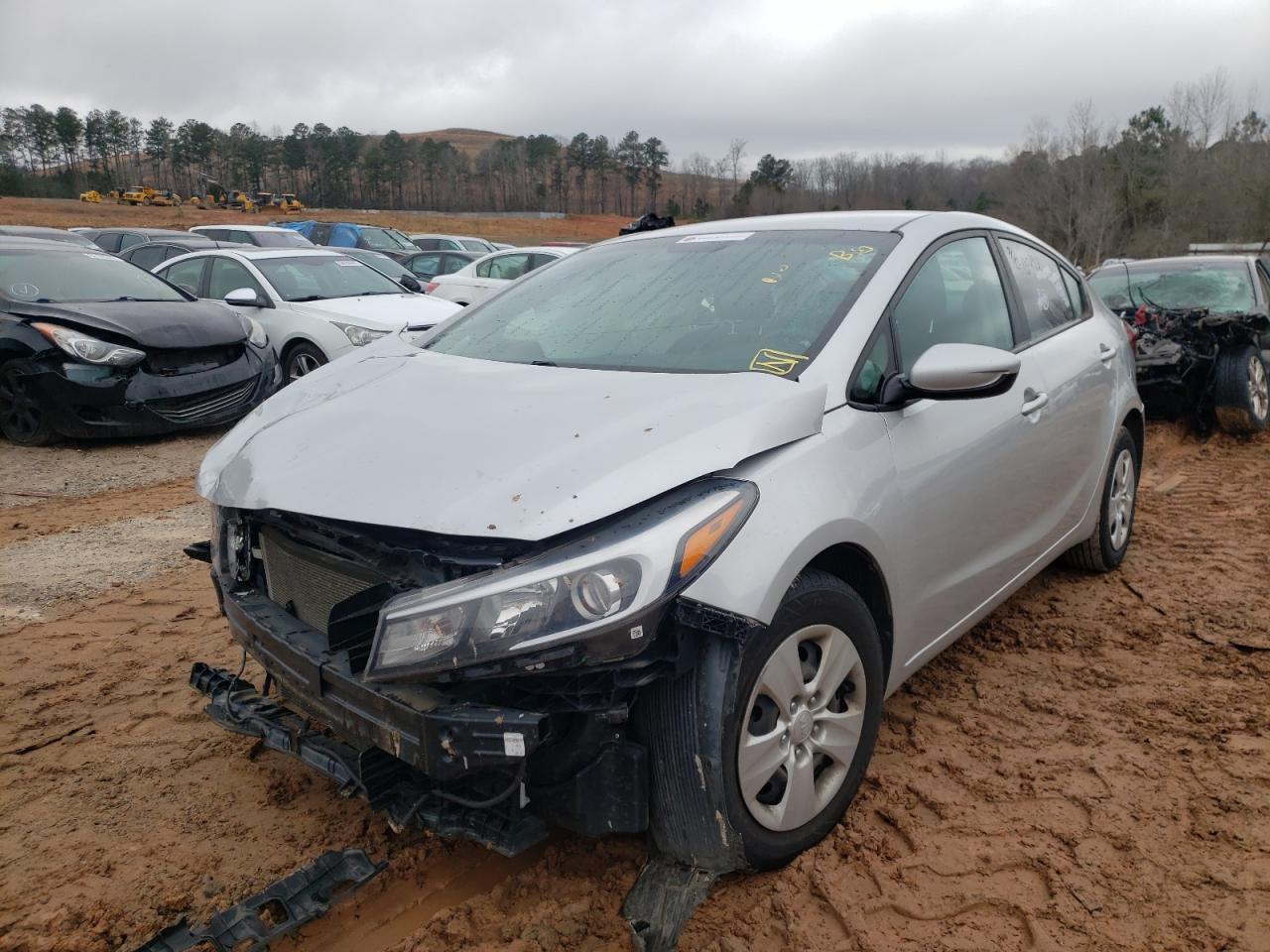 Photo 2 from auction – 2017 KIA FORTE LX with VIN 3KPFK4A72HE036816