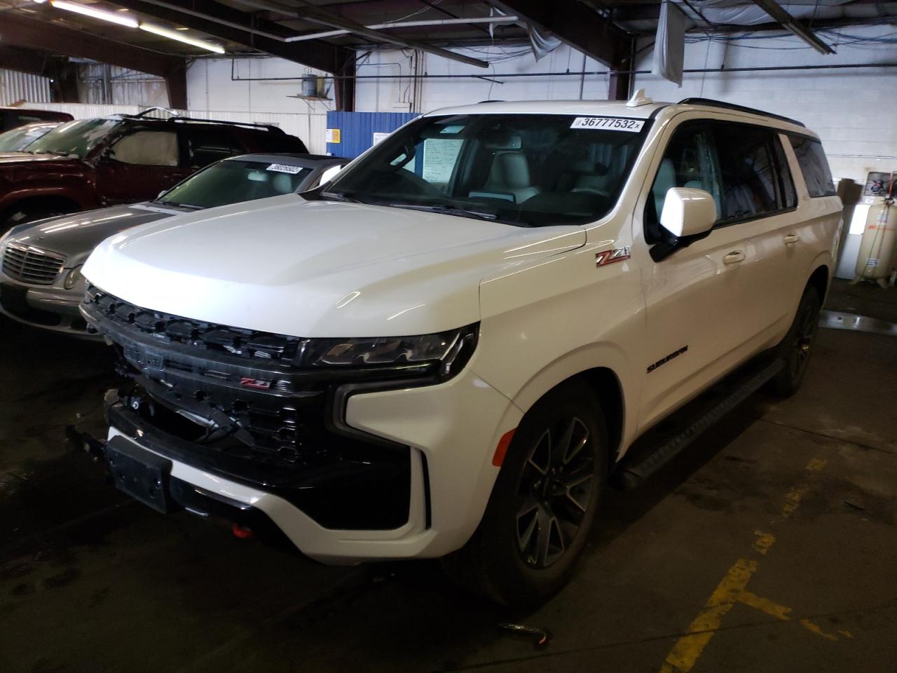 Photo 2 from auction – 2021 CHEVROLET SUBURBAN K with VIN 1GNSKDKD7MR343844