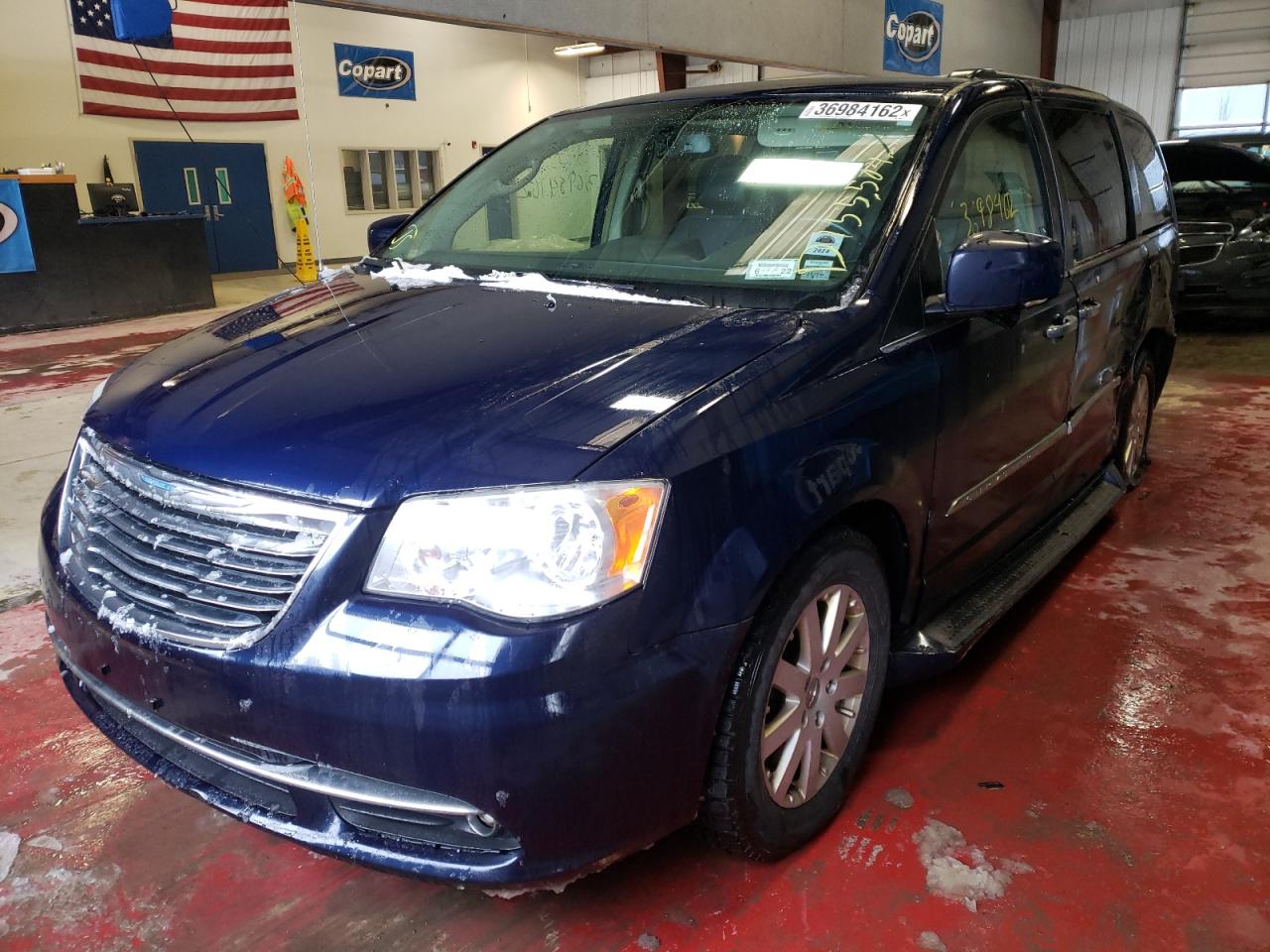 Photo 2 from auction – 2014 CHRYSLER TOWN & COU with VIN 2C4RC1BGXER408811