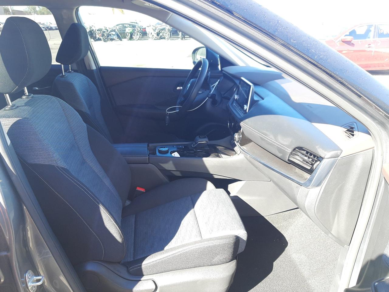 Photo 5 from auction – 2021 NISSAN ROGUE SV with VIN JN8AT3BB2MW215768