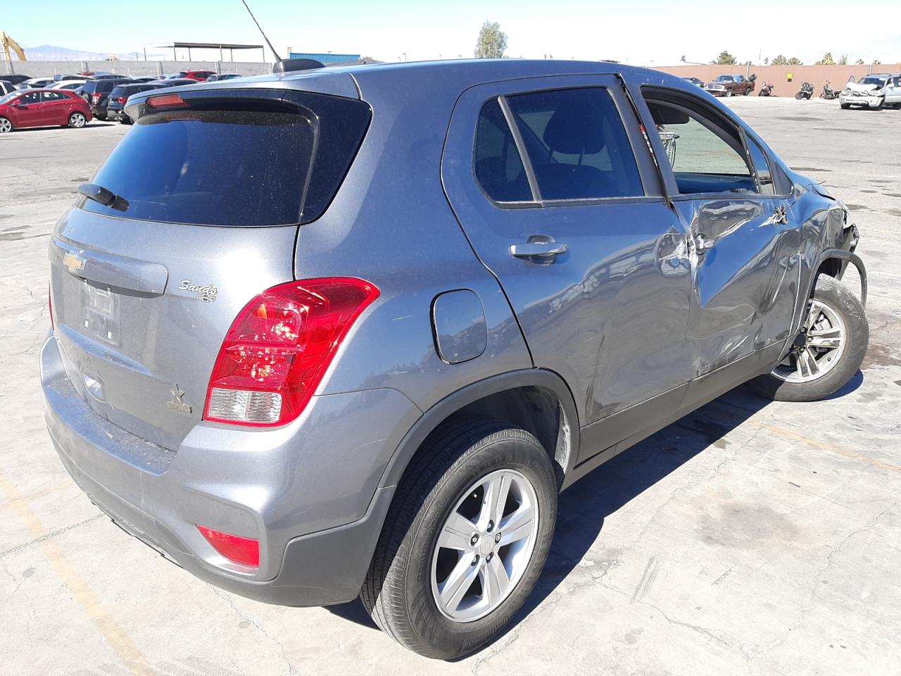 Photo 4 from auction – 2020 CHEVROLET TRAX LS with VIN 3GNCJKSB3LL211020