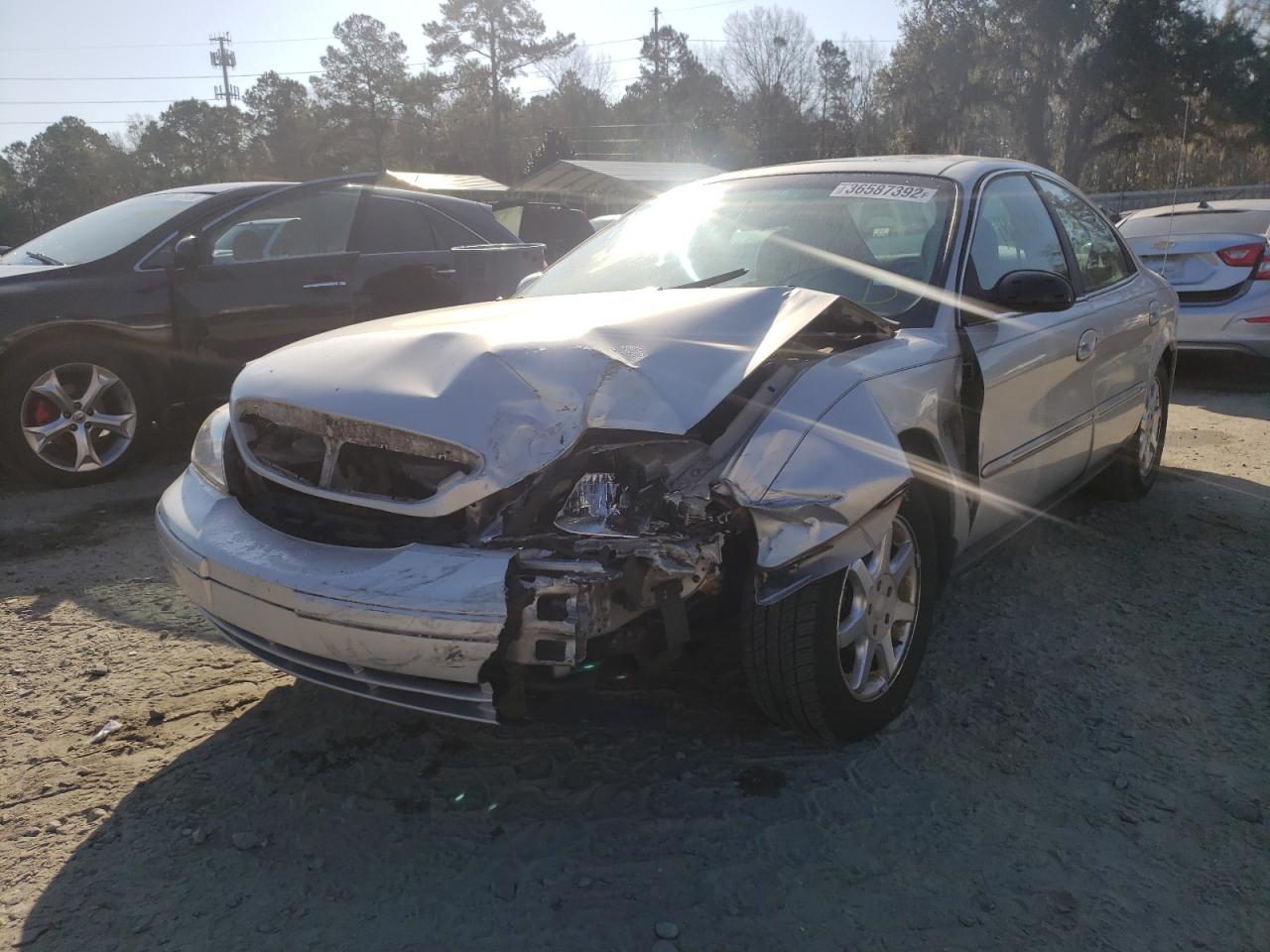 Photo 2 from auction – 2000 MERCURY SABLE LS with VIN 1MEFM53S9YA602702