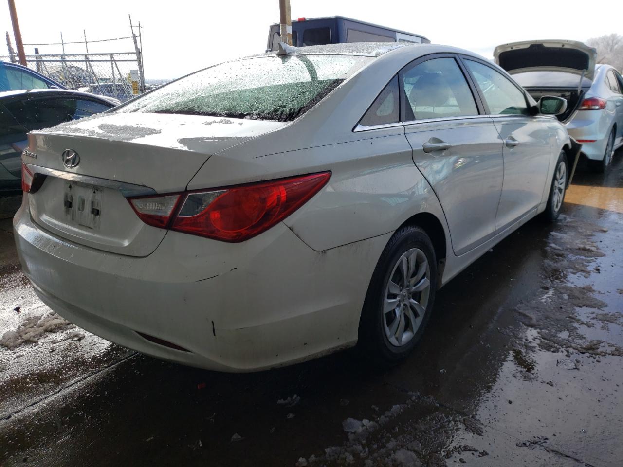 Photo 4 from auction – 2012 HYUNDAI SONATA GLS with VIN 5NPEB4AC5CH477952