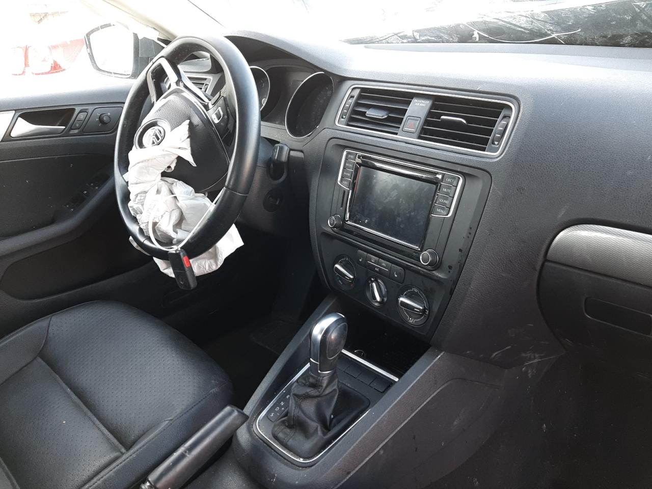 Photo 9 from auction – 2017 VOLKSWAGEN JETTA SE with VIN 3VWDB7AJ9HM270426