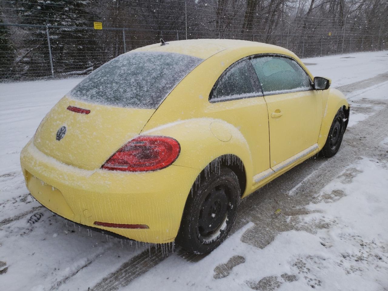 Photo 4 from auction – 2012 VOLKSWAGEN BEETLE with VIN 3VWJP7ATXCM602260