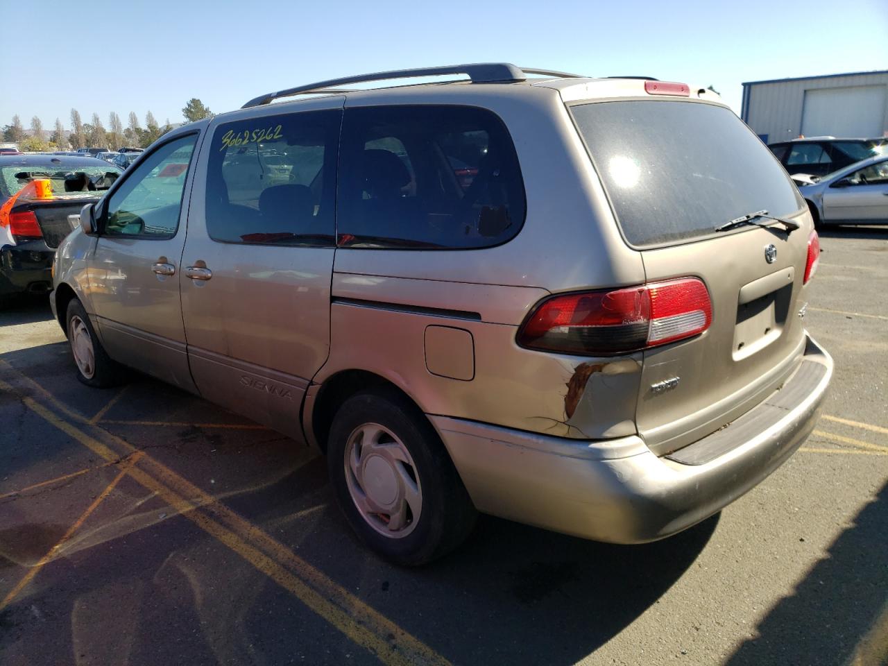 Photo 3 from auction – 2001 TOYOTA SIENNA with VIN 4T3ZF13C91U371771