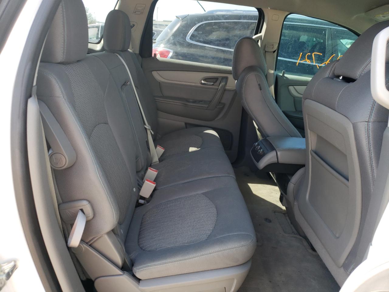 Photo 6 from auction – 2016 CHEVROLET TRAVERSE L with VIN 1GNKRFKD9GJ311391