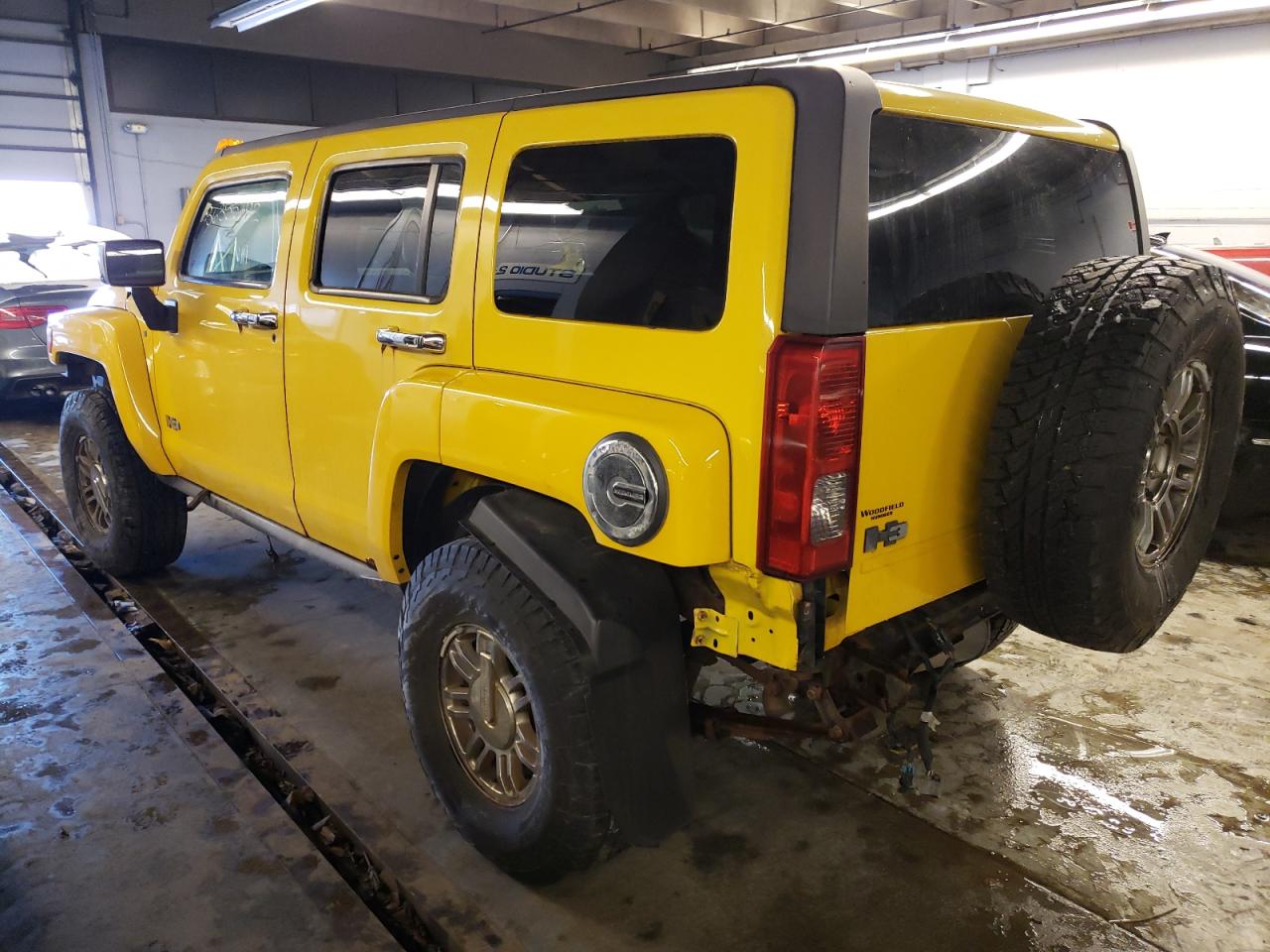 Photo 3 from auction – 2007 HUMMER H3 with VIN 5GTDN13E178154057