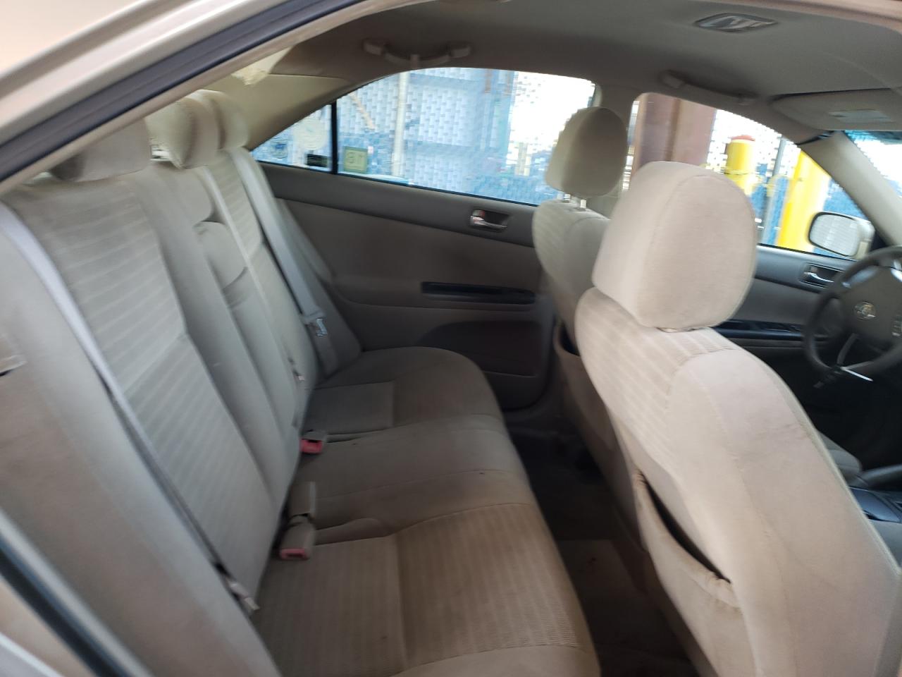 Photo 6 from auction – 2005 TOYOTA CAMRY LE with VIN 4T1BF32K85U100947