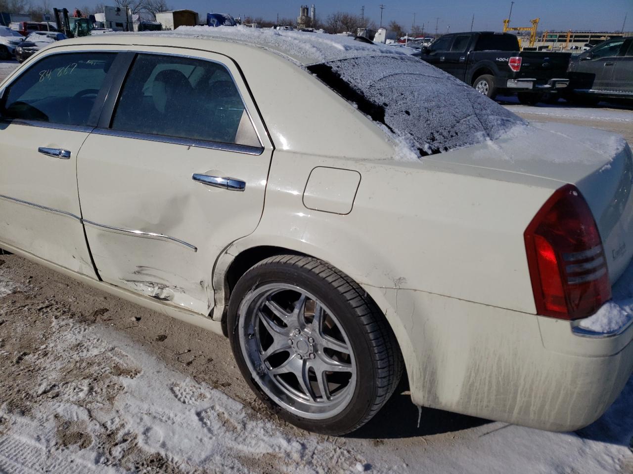 Photo 9 from auction – 2005 CHRYSLER 300C with VIN 2C3JA63H85H562502