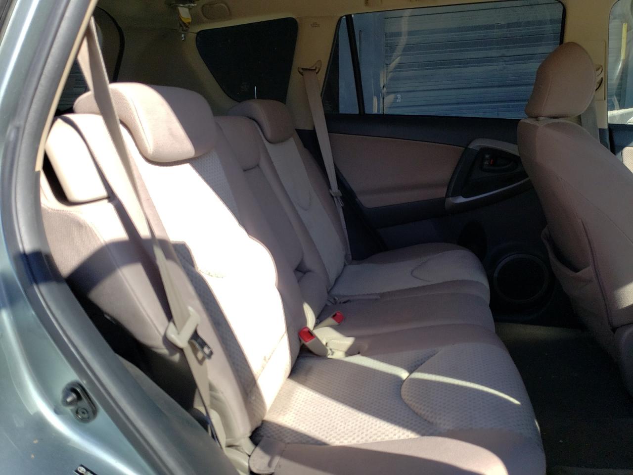 Photo 6 from auction – 2007 TOYOTA RAV4 with VIN JTMZD33V675074234