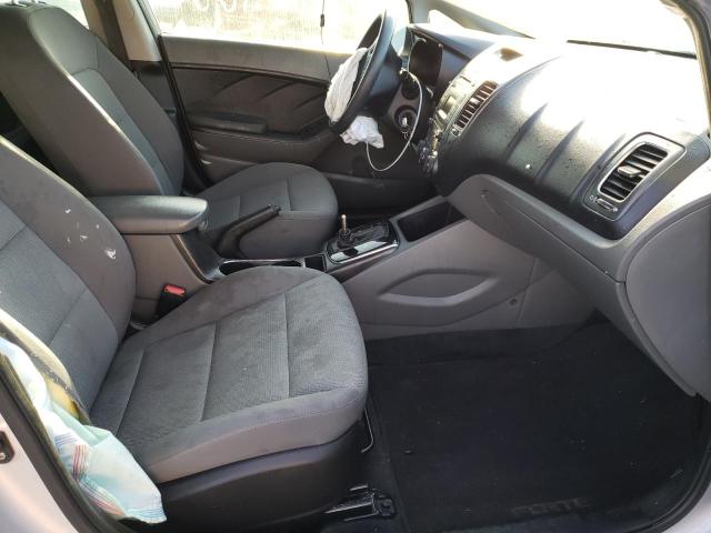 Photo 5 from auction – 2017 KIA FORTE LX with VIN 3KPFK4A79HE118428