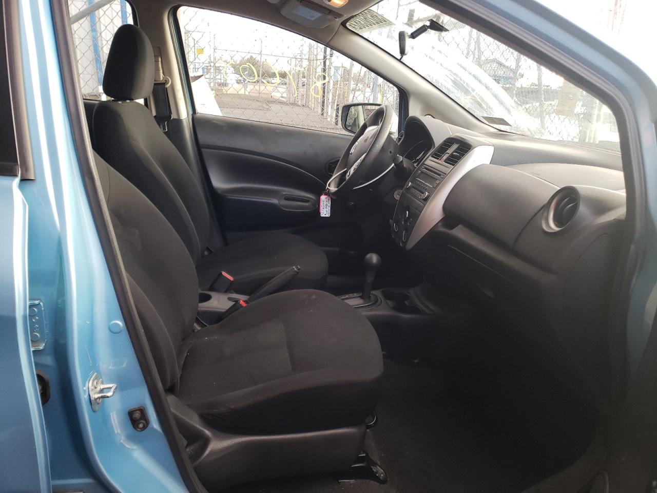 Photo 5 from auction – 2015 NISSAN VERSA NOTE with VIN 3N1CE2CP8FL363079