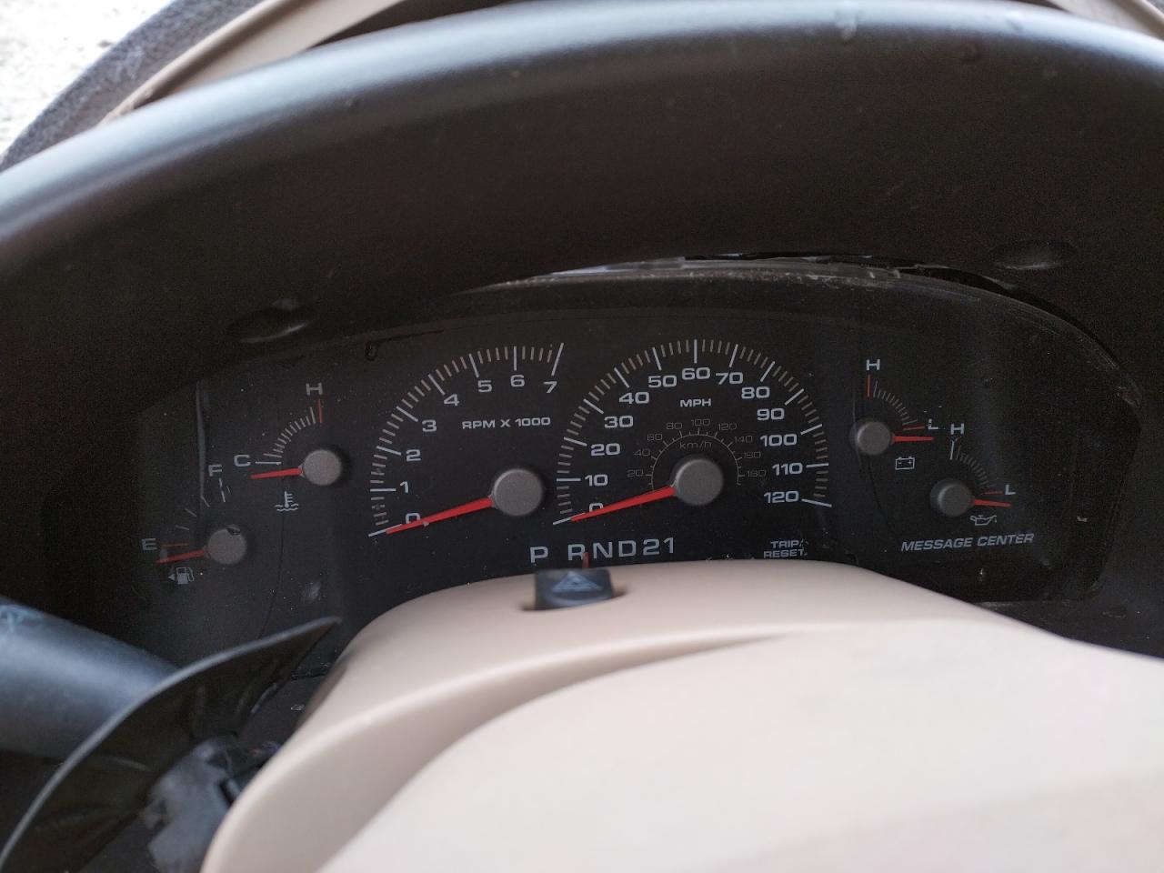 Photo 8 from auction – 2004 FORD EXPEDITION with VIN 1FMPU17L84LA44448