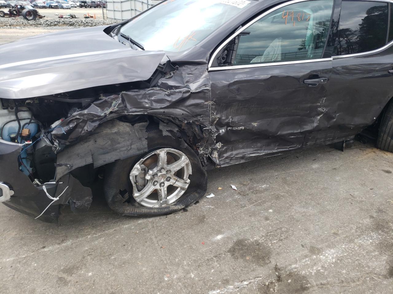 Photo 9 from auction – 2018 GMC ACADIA SLE with VIN 1GKKNRLA5JZ193962