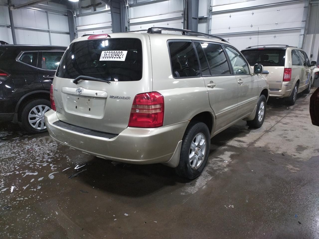 Photo 4 from auction – 2003 TOYOTA HIGHLANDER with VIN JTEHF21A530118615