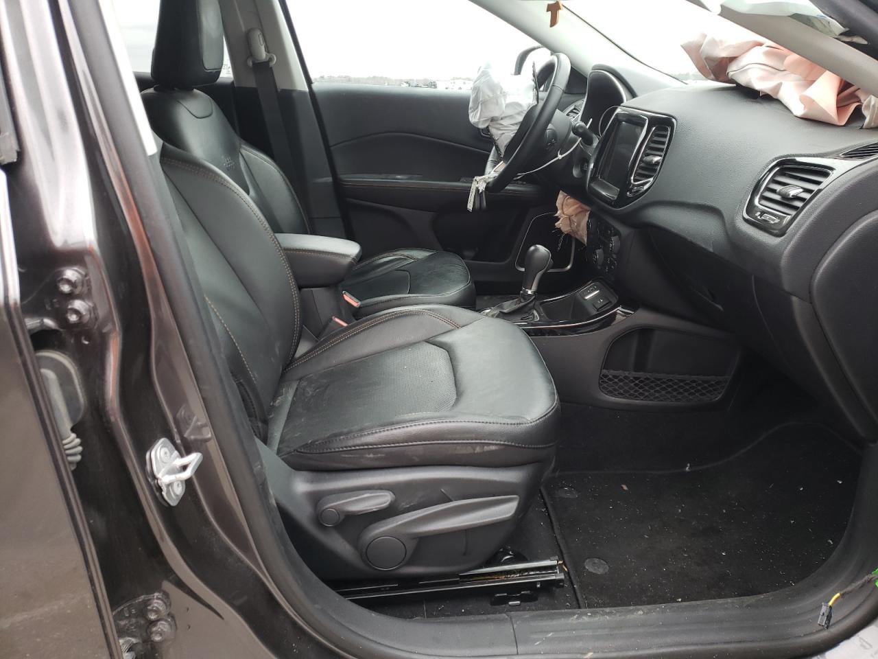 Photo 5 from auction – 2019 JEEP COMPASS LI with VIN 3C4NJCCB6KT667694