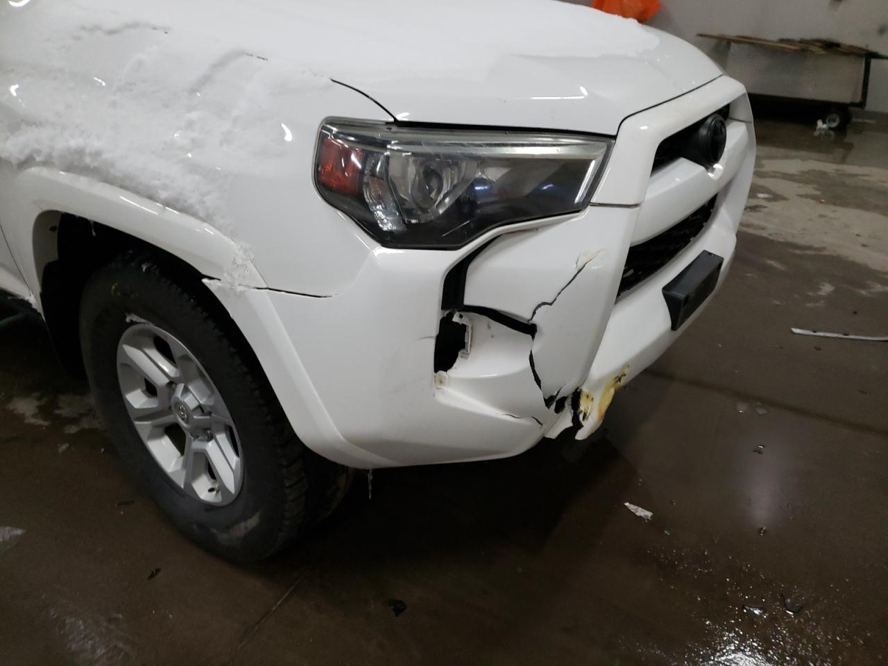 Photo 9 from auction – 2016 TOYOTA 4RUNNER SR with VIN JTEBU5JR9G5390001