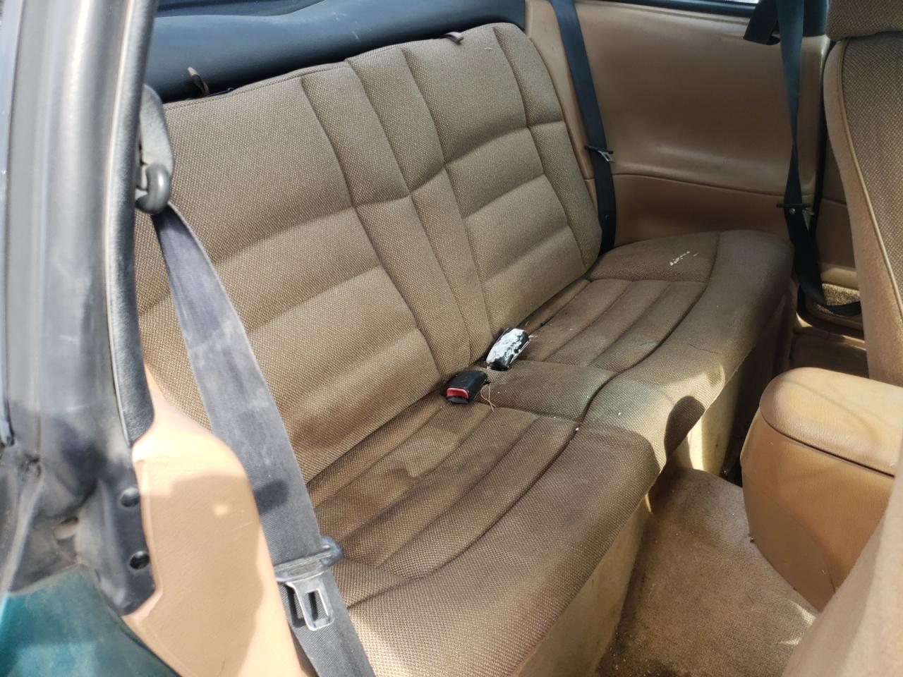 Photo 6 from auction – 1998 FORD MUSTANG with VIN 1FAFP404XWF221732
