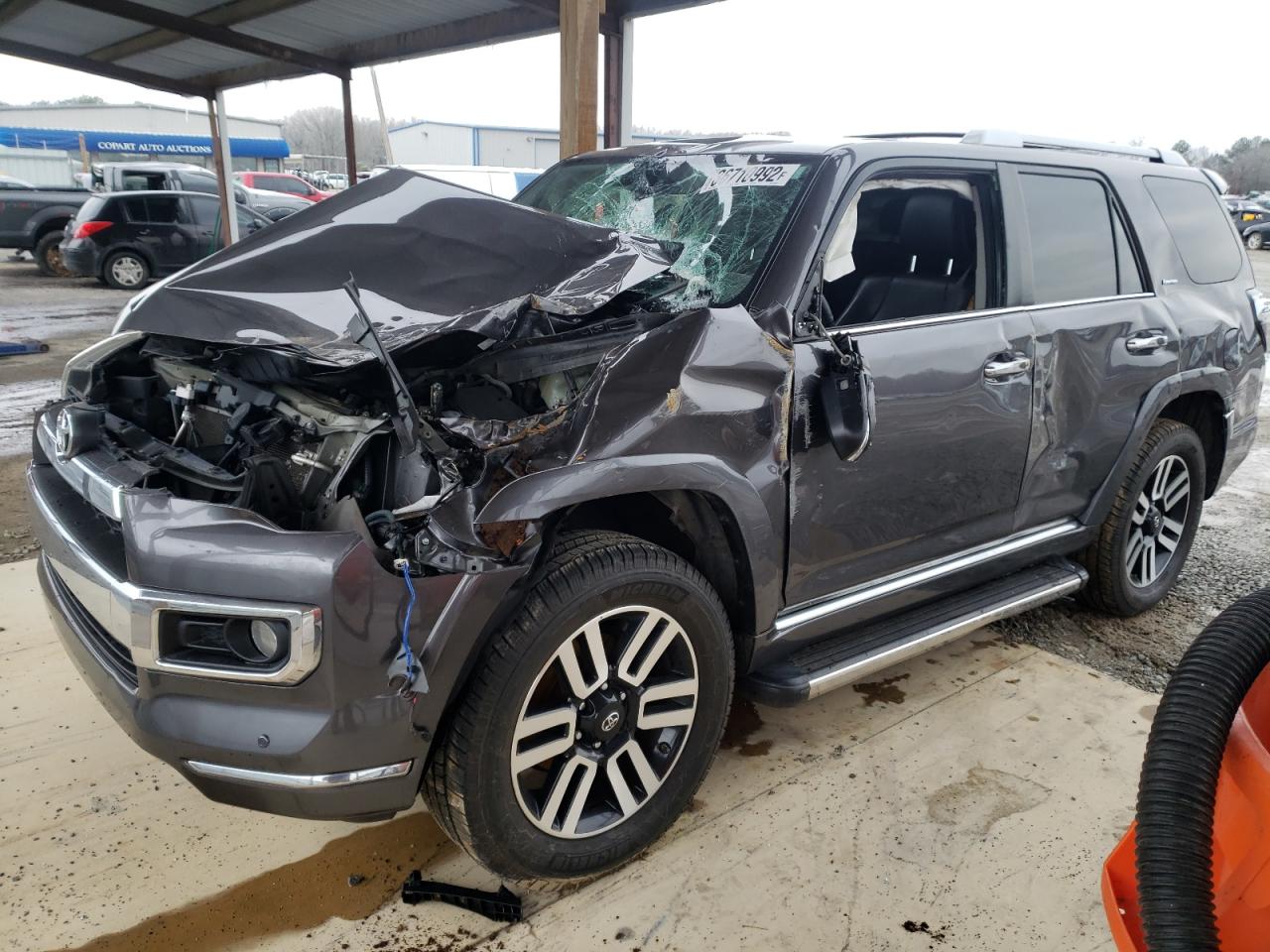 Photo 9 from auction – 2017 TOYOTA 4RUNNER SR with VIN JTEBU5JR5H5409550