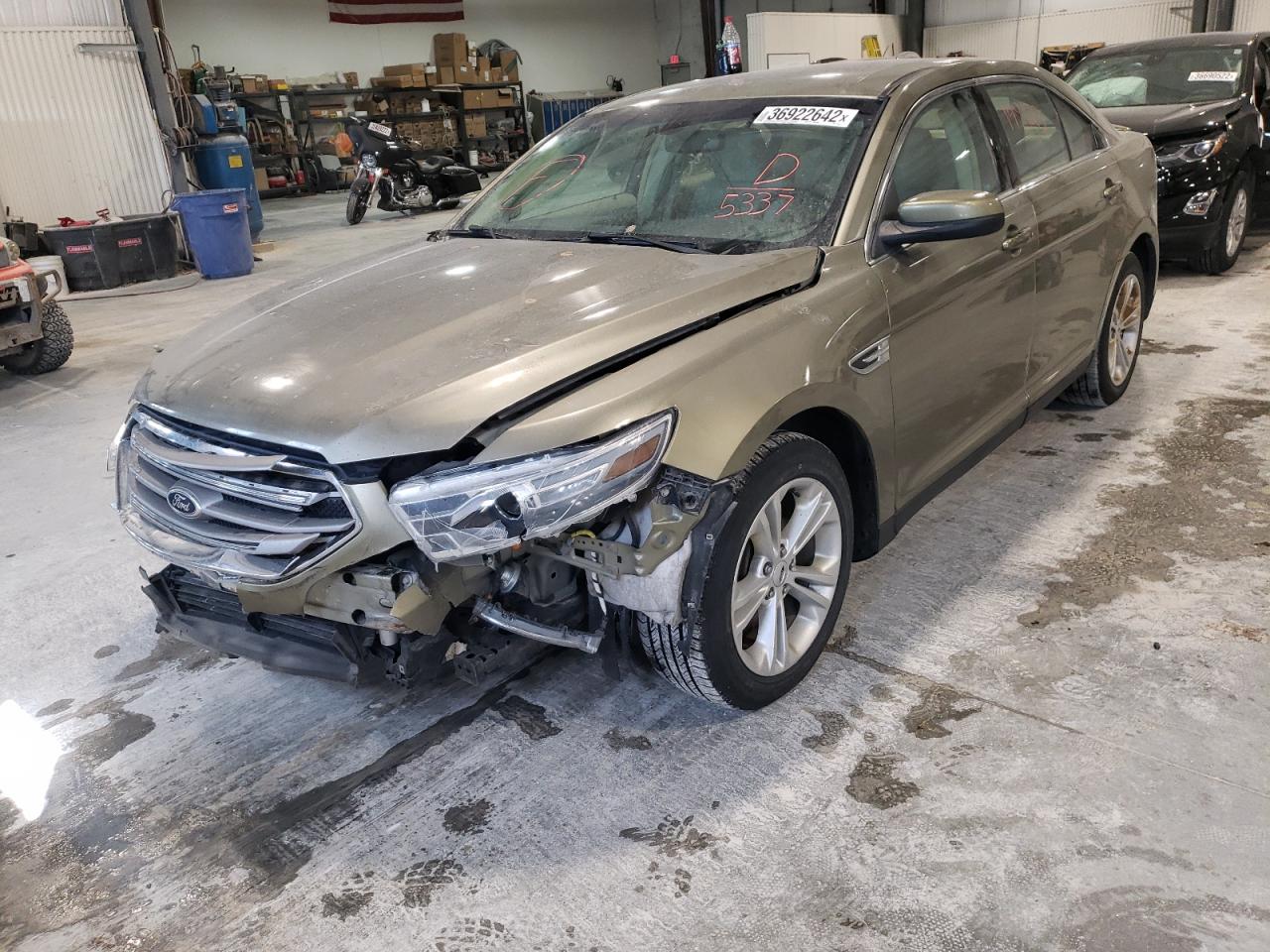 Photo 2 from auction – 2013 FORD TAURUS SEL with VIN 1FAHP2E83DG175337