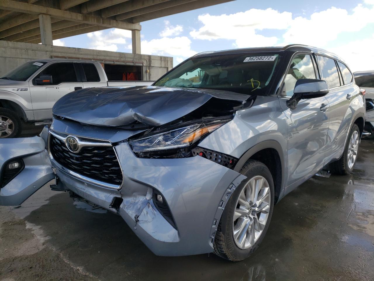 Photo 2 from auction – 2020 TOYOTA HIGHLANDER with VIN 5TDYZRAH7LS009538