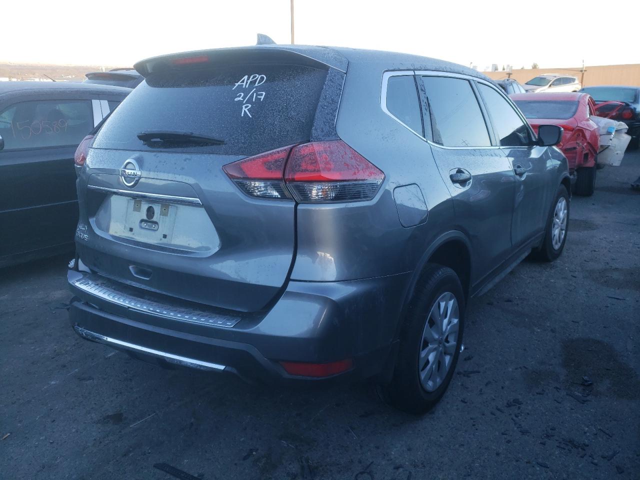 Photo 4 from auction – 2018 NISSAN ROGUE S with VIN KNMAT2MT9JP511307