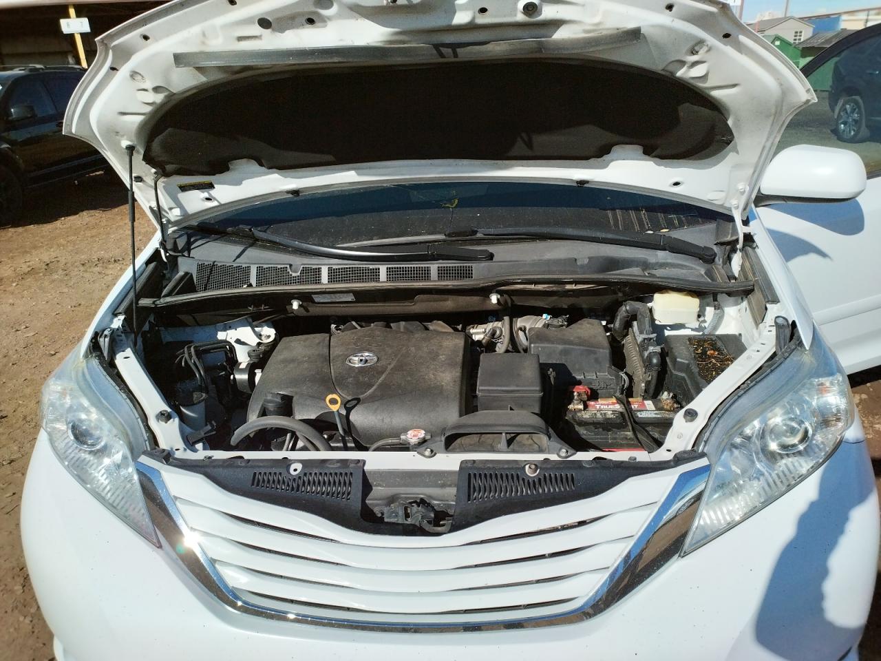 Photo 7 from auction – 2017 TOYOTA SIENNA LE with VIN 5TDKZ3DC7HS811596