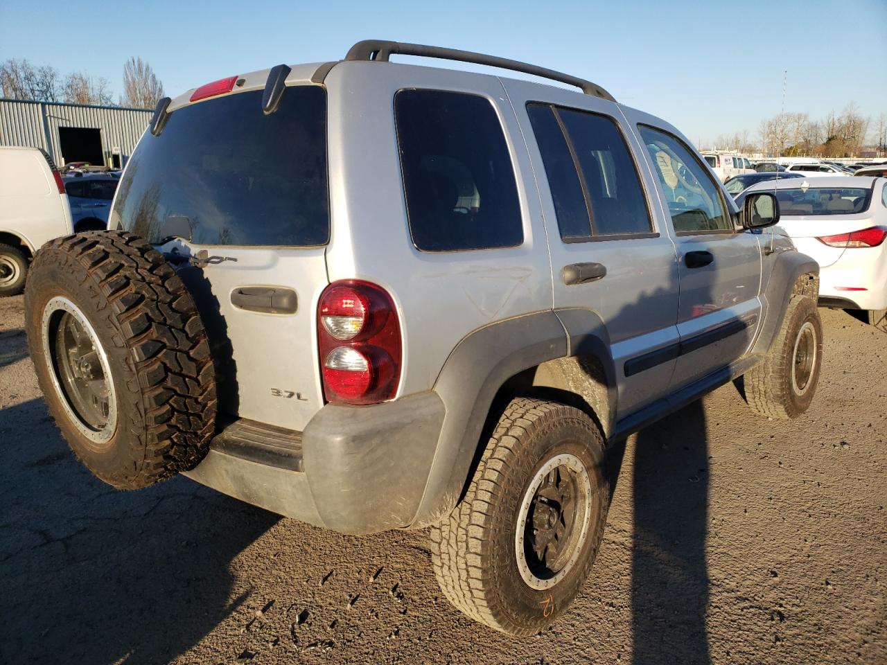 Photo 4 from auction – 2007 JEEP LIBERTY SP with VIN 1J4GL48K57W630701