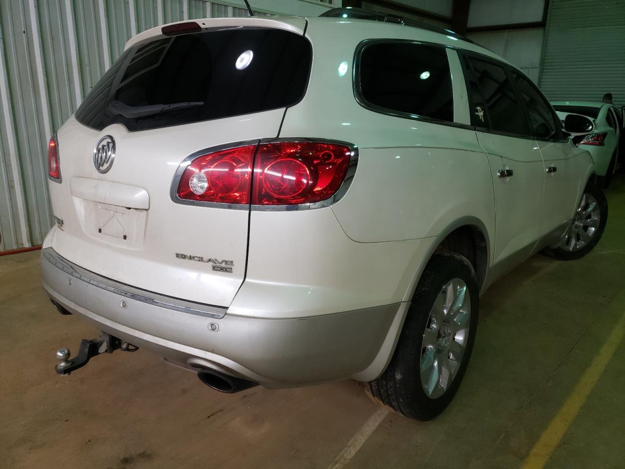 Photo 4 from auction – 2011 BUICK ENCLAVE CX with VIN 5GAKVCED3BJ243520