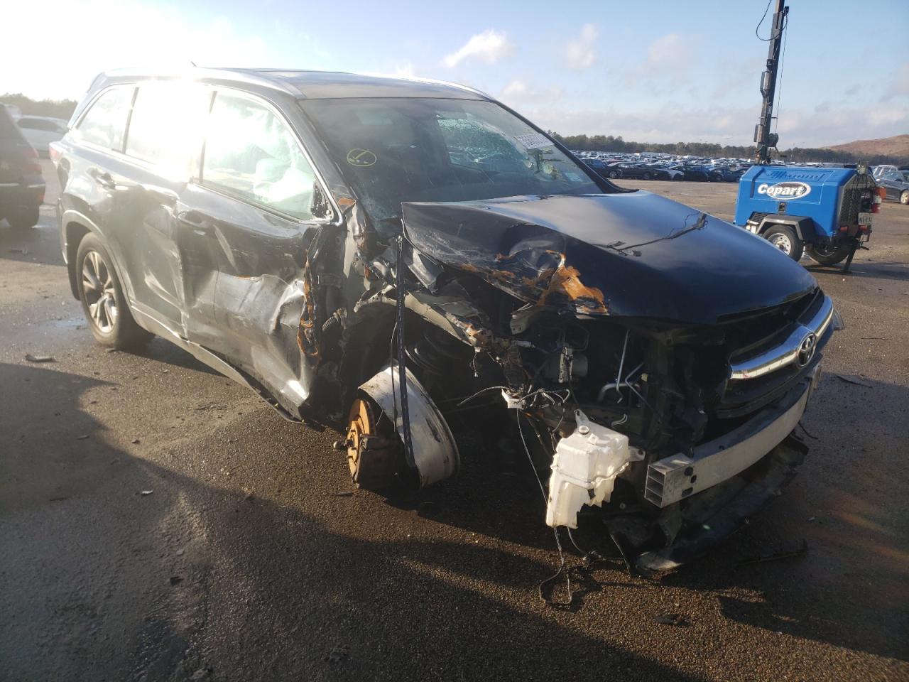 Photo 9 from auction – 2015 TOYOTA HIGHLANDER with VIN 5TDJKRFHXFS114920