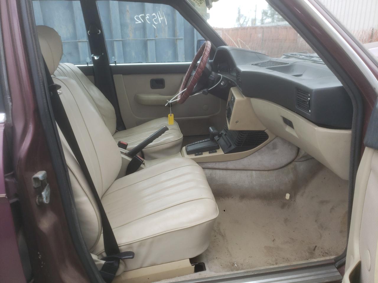 Photo 5 from auction – 1984 BMW 528 E AUTO with VIN WBADK8301E9271803