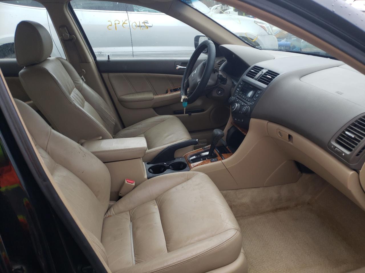 Photo 5 from auction – 2004 HONDA ACCORD EX with VIN 1HGCM66554A104220
