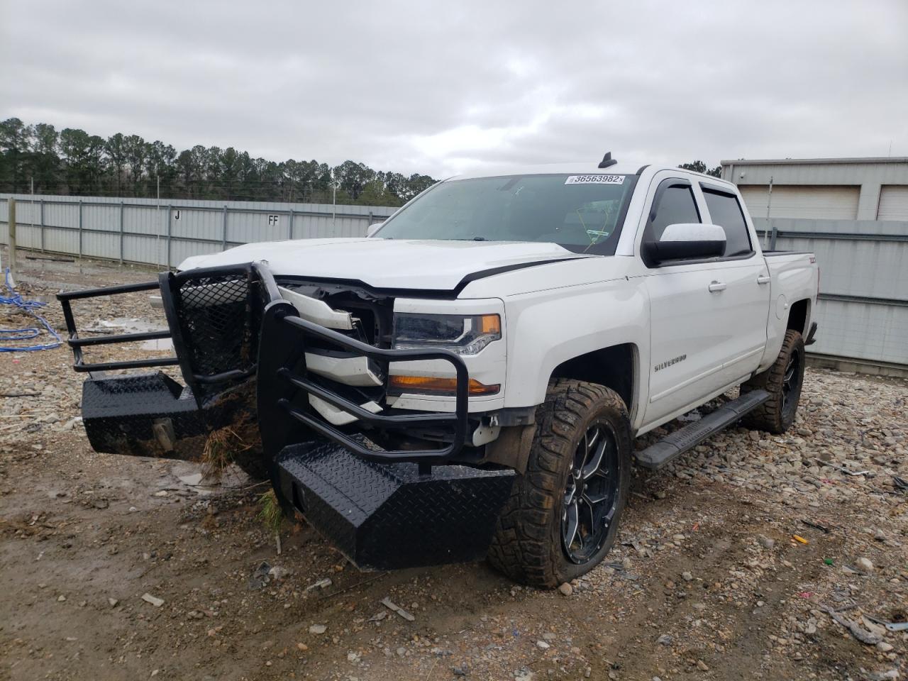 Photo 2 from auction – 2016 CHEVROLET SILVERADO with VIN 3GCUKREC1GG352139
