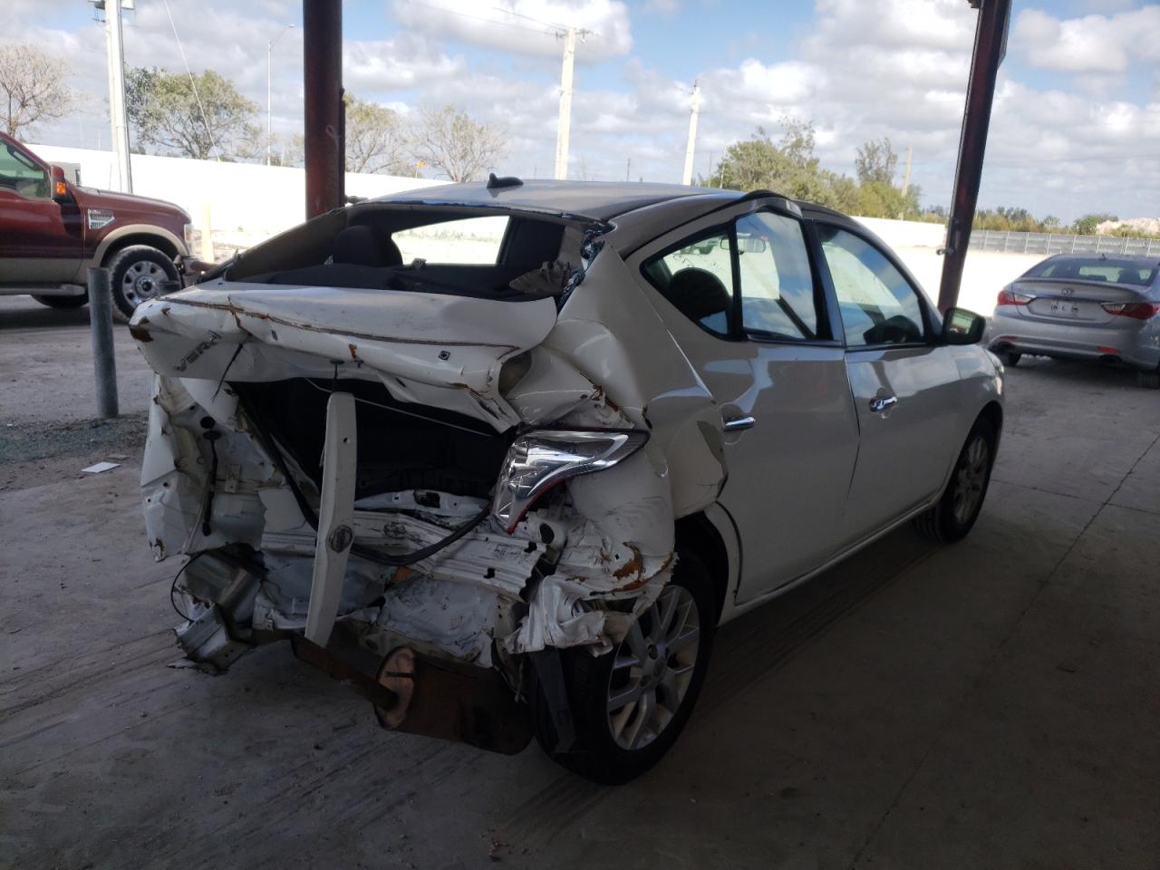 Photo 4 from auction – 2018 NISSAN VERSA S with VIN 3N1CN7AP2JL803774