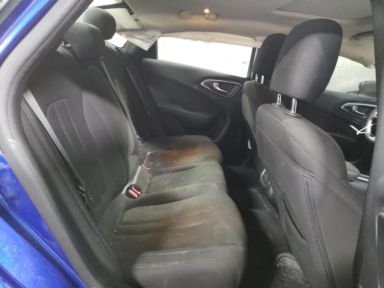 Photo 6 from auction – 2015 CHRYSLER 200 LIMITE with VIN 1C3CCCABXFN711193
