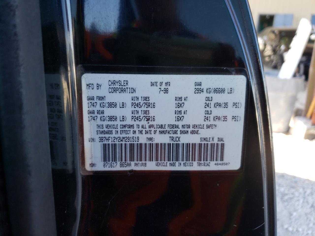 Photo 10 from auction – 1998 DODGE RAM 1500 with VIN 3B7HF12Y2WM291519