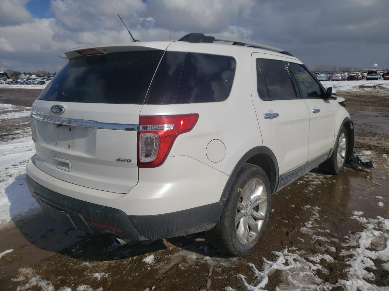 Photo 4 from auction – 2013 FORD EXPLORER L with VIN 1FM5K8F88DGC08938